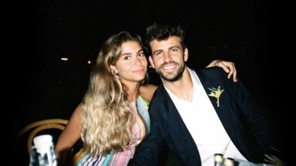 Piqué y Clara en una boda durante este verano