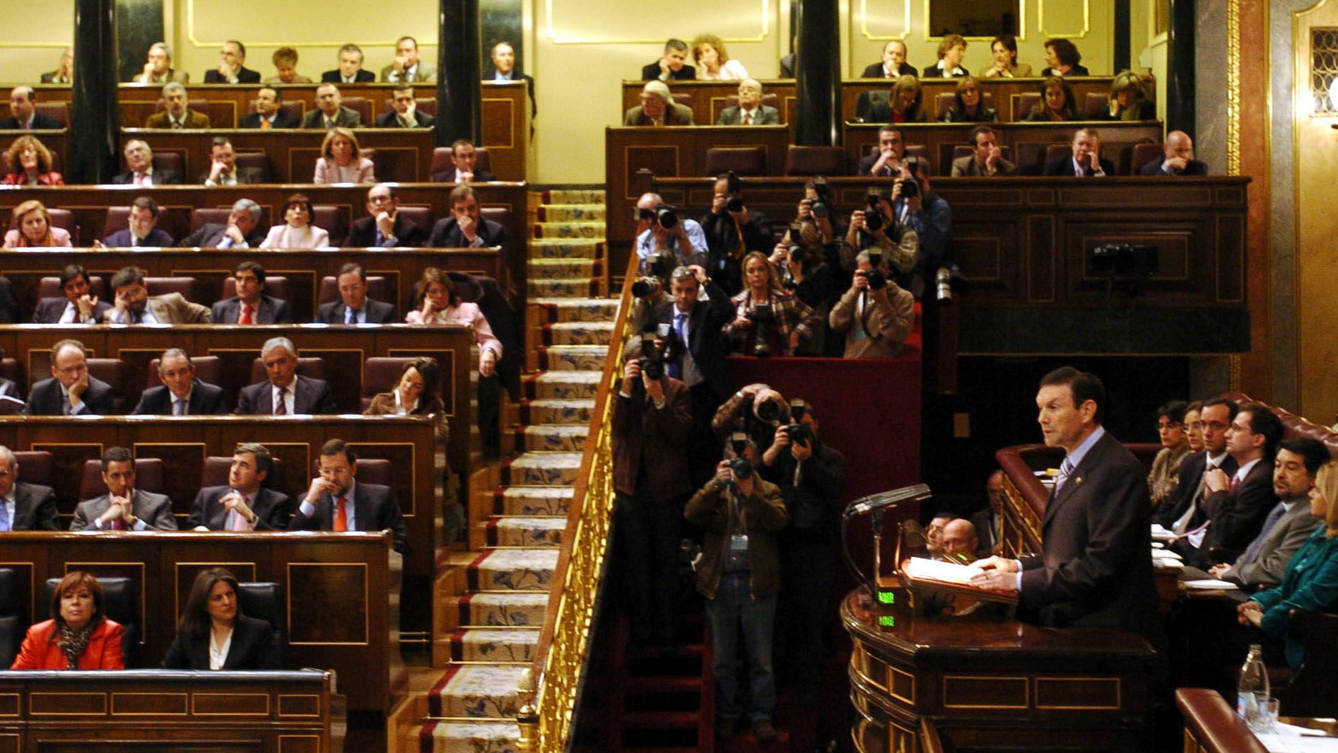 El lehendakari Ibarretexe defendiendo su plan en el Congreso (2005)