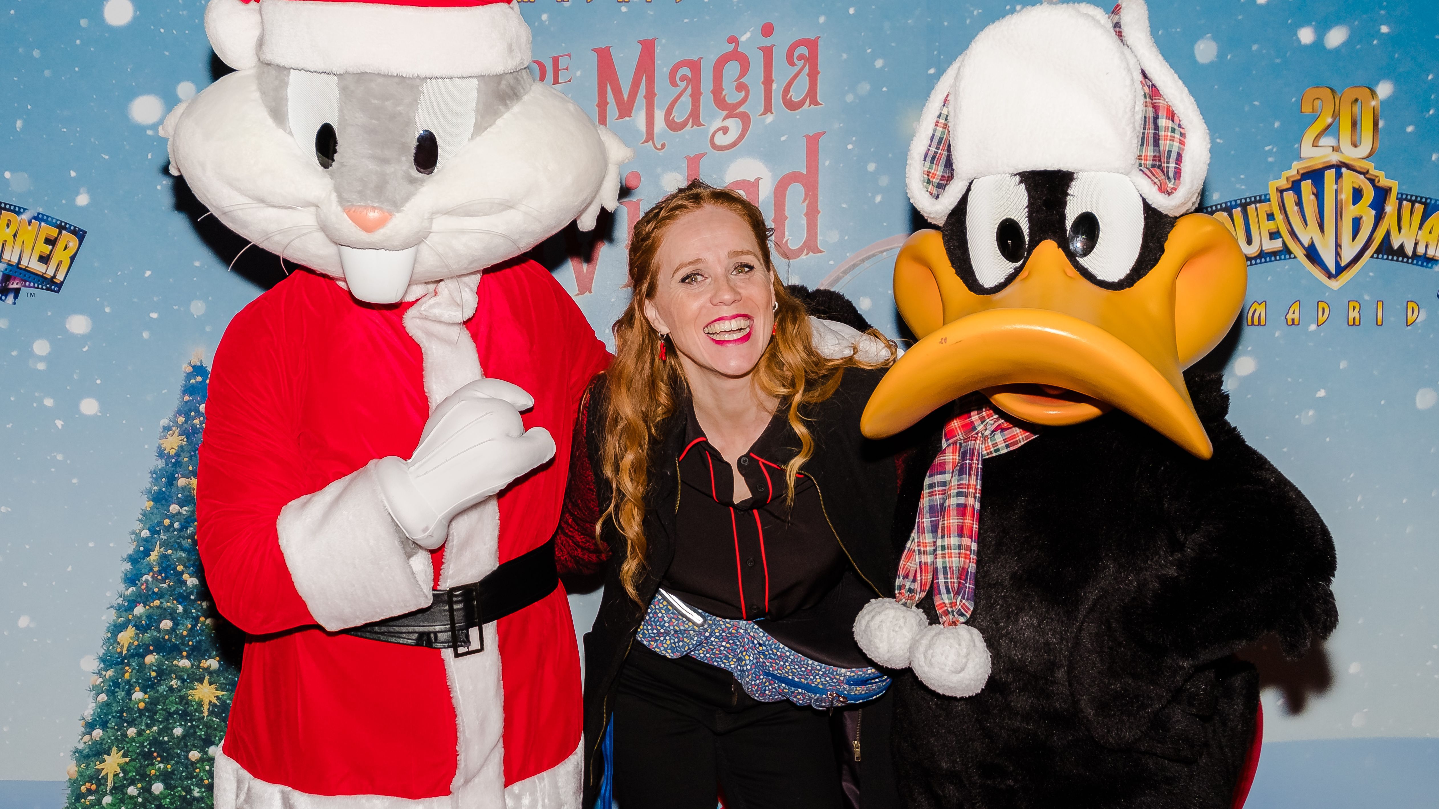 María Castro, Adriana Abenia o Dafne Fernández: los famosos y sus hijos se ponen navideños en el Parque Warner