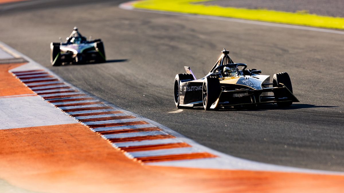 25 VERGNE Jean-Eric (fra), DS Penske Formula E Team, Spark-DS, DS E-Tense FE23, action during the ABB FIA Formula E Valencia Testing 2022 on the Circuit Ricardo Tormo from December 13 to 16, 2022 in Cheste, Spain - Photo Joao Filipe / DPPI 25 VERGNE Jean-Eric (fra), DS Penske Formula E Team, Spark-DS, DS E-Tense FE23, action during the ABB FIA Formula E Valencia Testing 2022 on the Circuit Ricardo Tormo from December 13 to 16, 2022 in Cheste, Spain - Photo Joao Filipe / DPPI