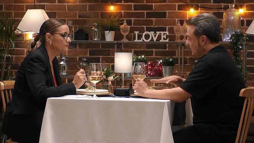 Sonia y Carlos durante su cita en 'First Dates'