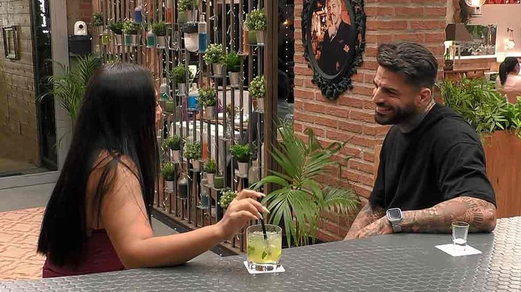 Yesenia y Jonatan durante su cita en 'First Dates'