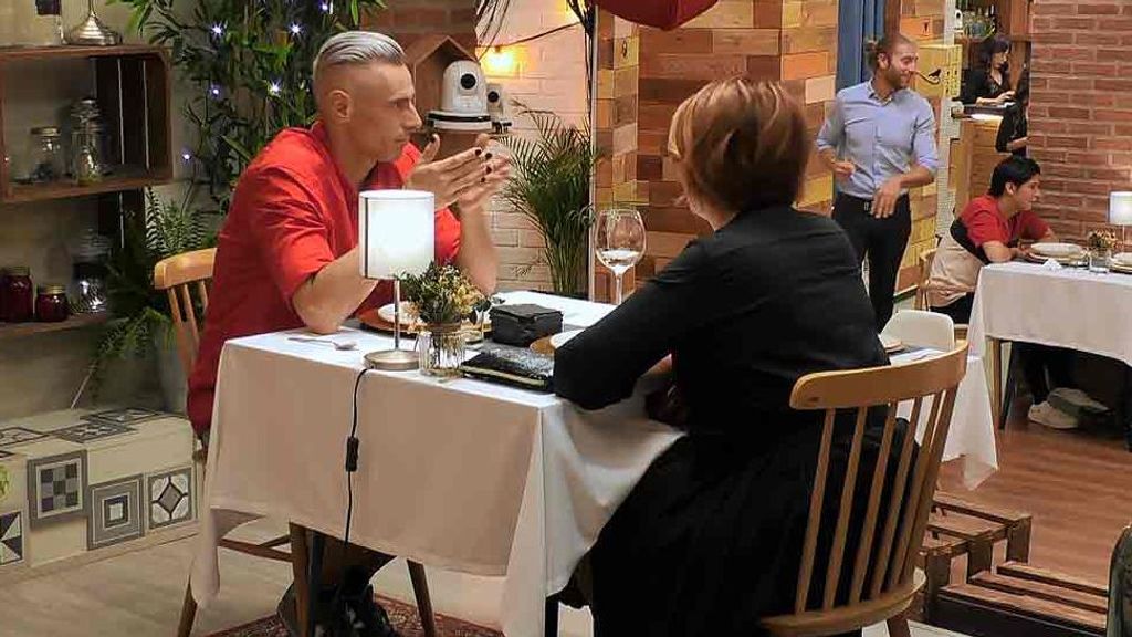 Cristina y Oriol durante su cita en 'First Dates'