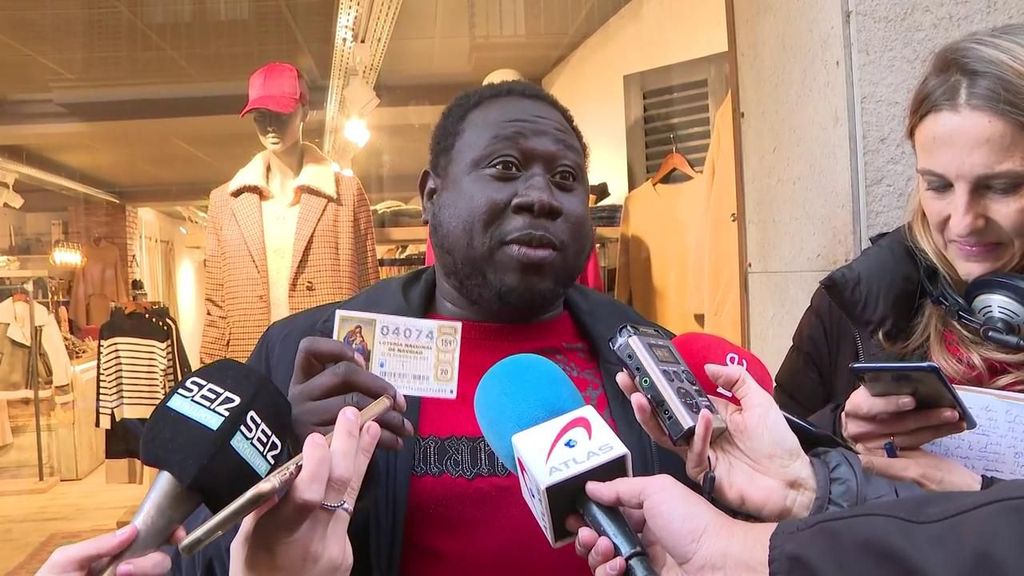 Ibrahim, el migrante gambiano que llegó en patera, afortunado con el segundo premio de la lotería: es su "primera vez" jugando
