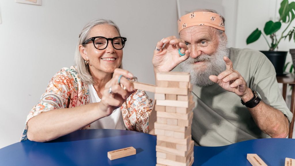 Adultos jugando