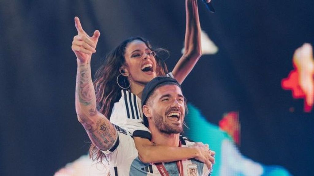 De Paul aparece por sorpresa en un concierto de Tini: "les voy a contar por qué amo a esta mujer"