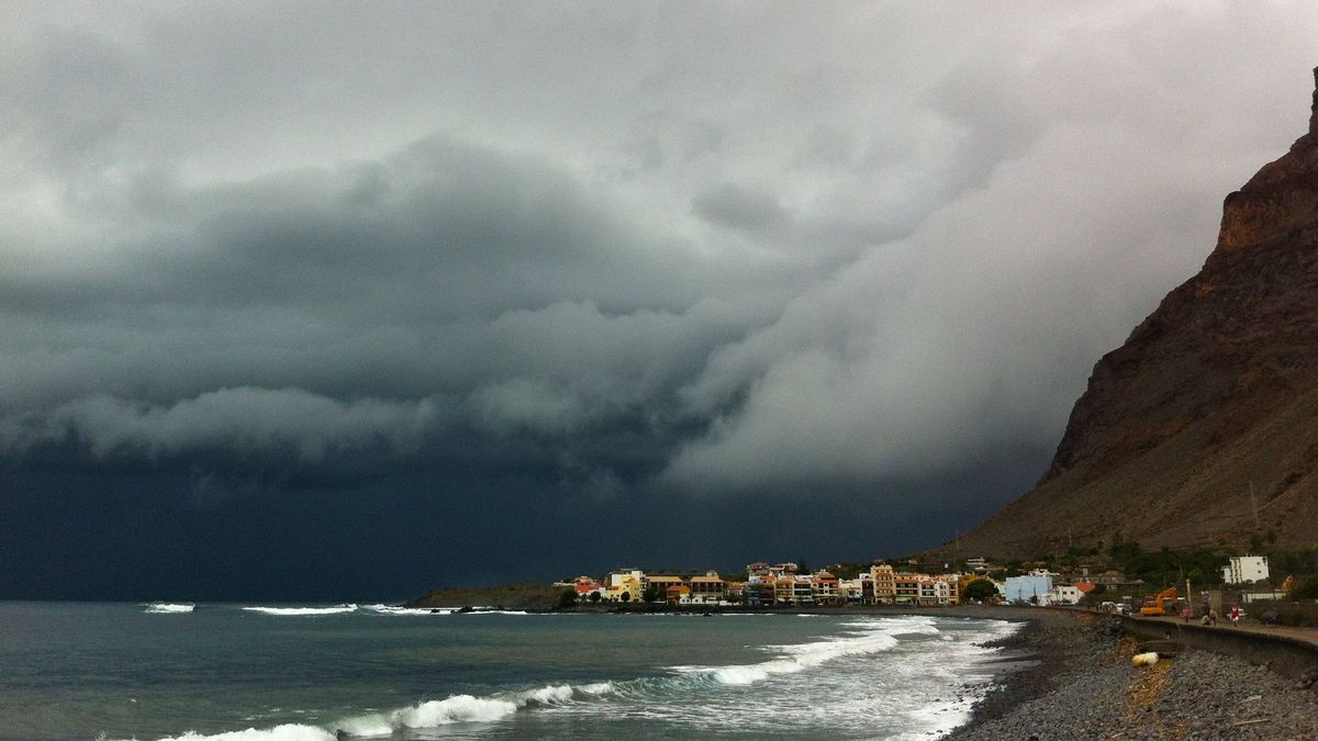El lunes habrá lluvias con barro en las islas Canarias