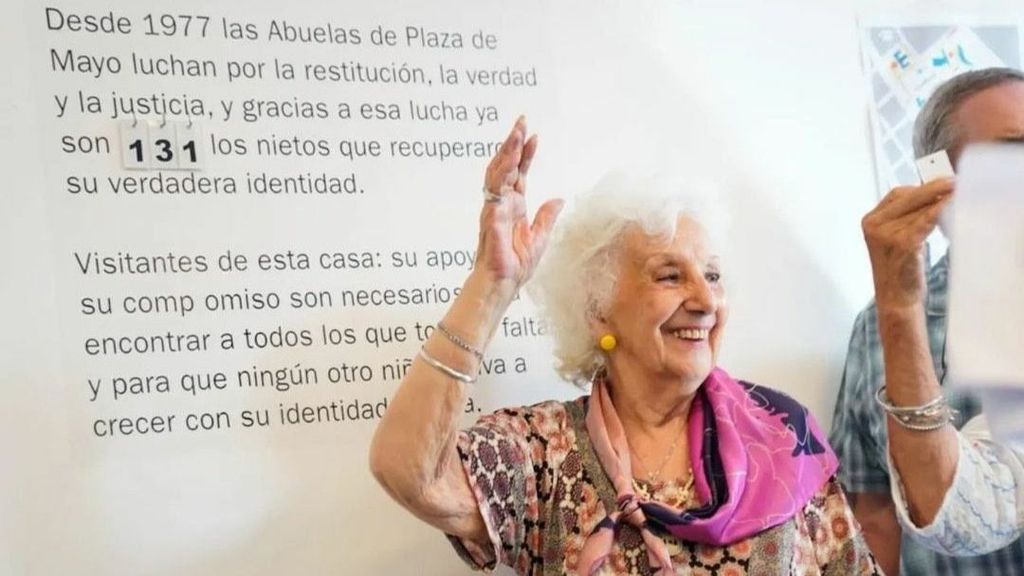 EuropaPress 4886503 abuelas plaza mayo celebran haber encontrado nieto numero 131