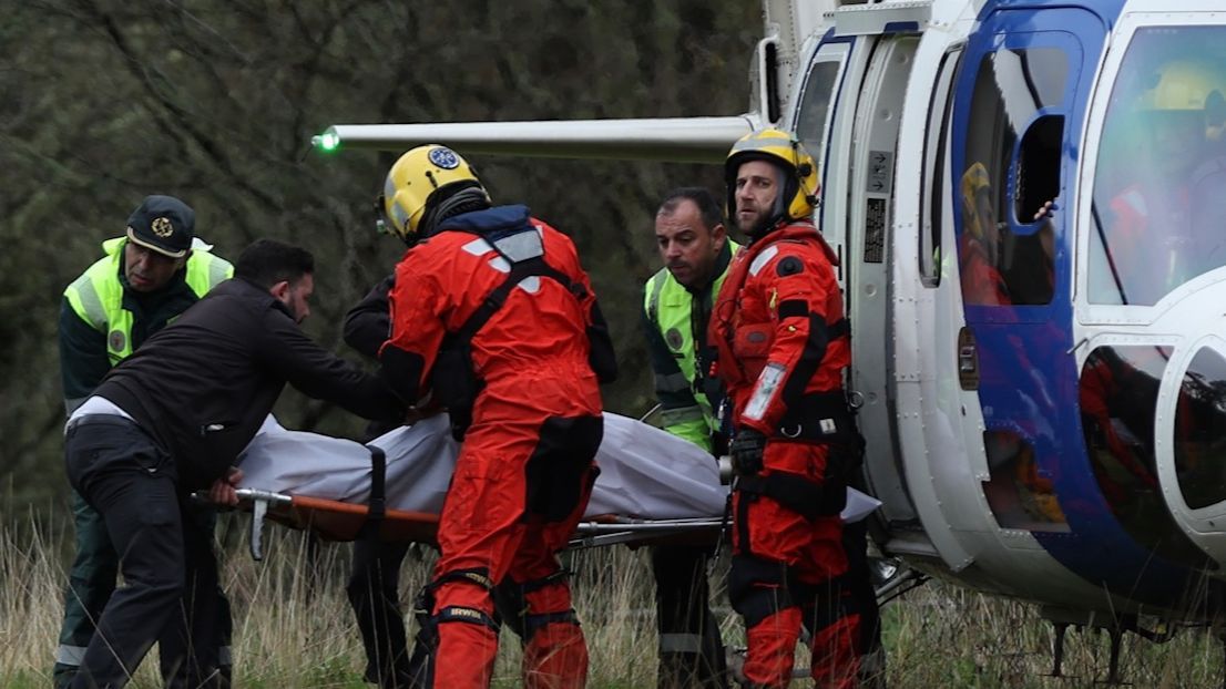 Termina el rescate del autobús accidentado en Pontevedra: hay seis muertos y tan solo dos supervivientes