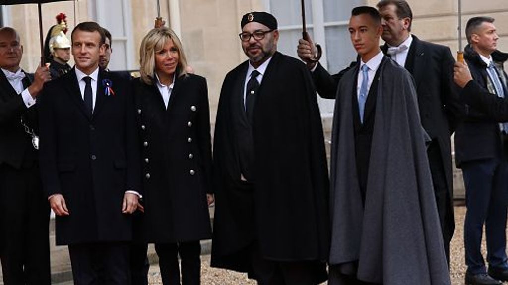 Imagen de archivo del matrimonio Macron junto al rey Mohamed VI