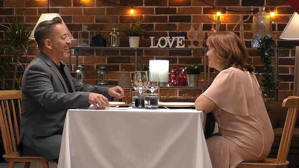 Luis y Dulce durante su cita en 'First Dates'