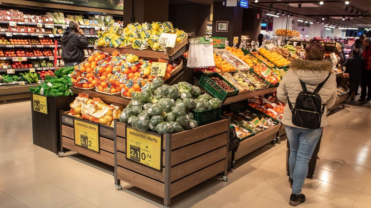 Alimentos en uj supermercado Alimentos en uj supermercado