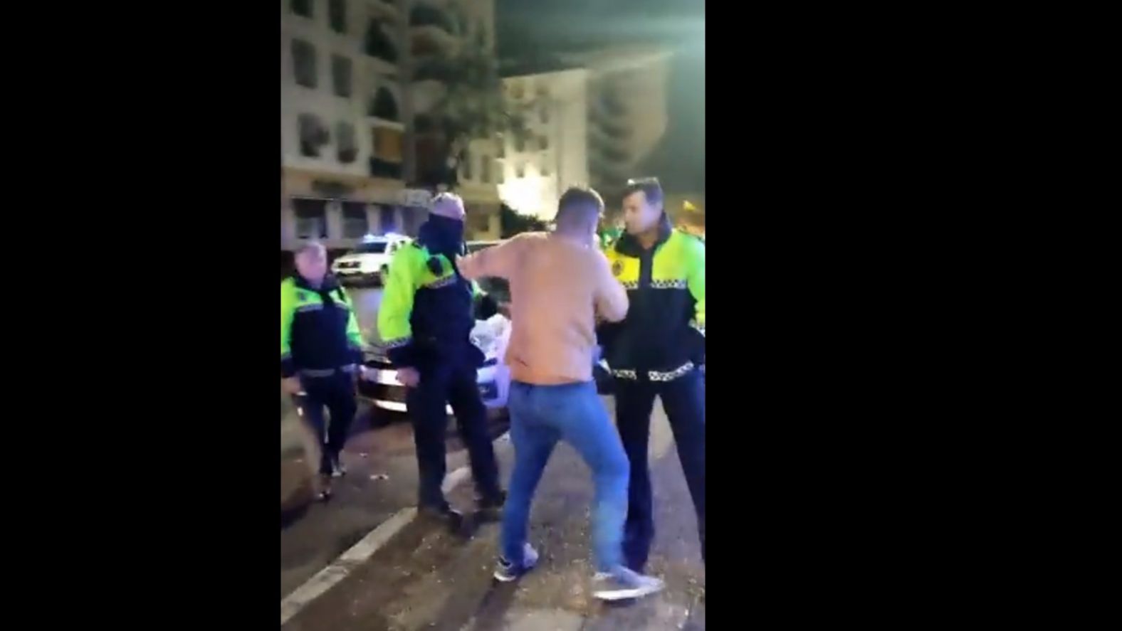 Denuncian la agresión policial a un hombre en Jerez de la Frontera: le golpean con la porra en la cara