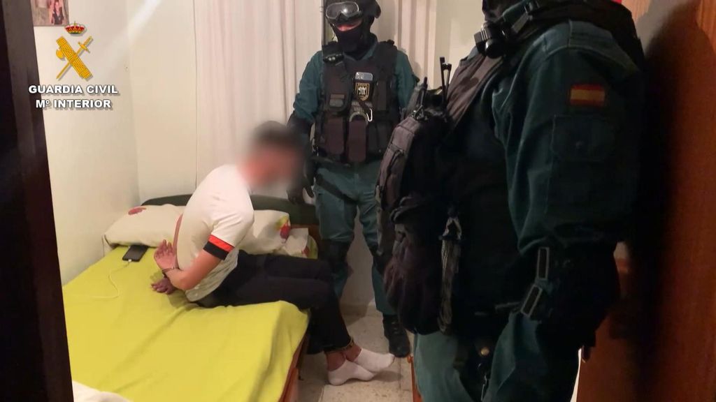 Cae en Chipiona el clan que amenazaba con perros peligrosos a la Guardia Civil en una operación contra el narcotráfico