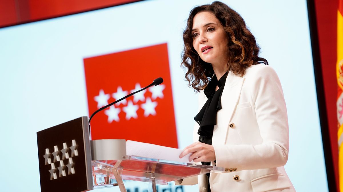 DÍAZ AYUSO PRESIDE LA REUNIÓN DEL CONSEJO DE GOBIERNO DÍAZ AYUSO PRESIDE LA REUNIÓN DEL CONSEJO DE GOBIERNO