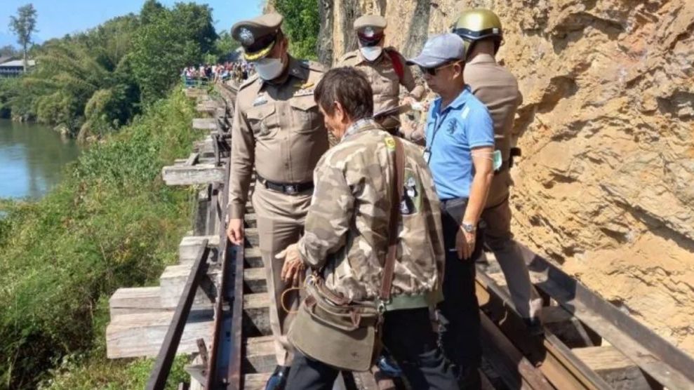 Equipos de rescate Tailandia