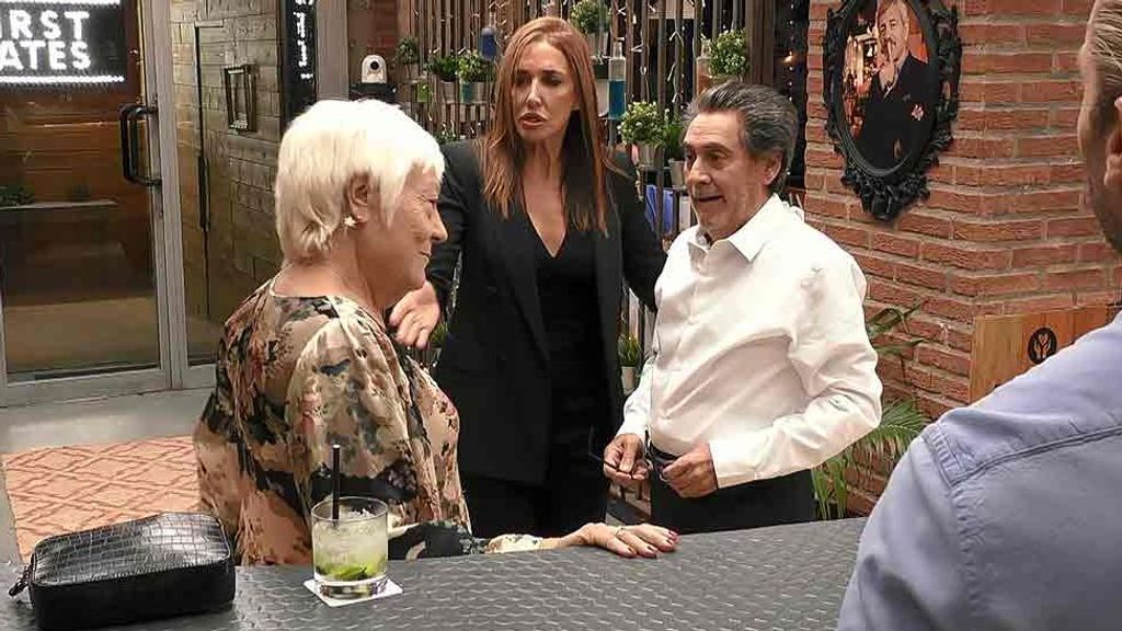 Juan y Victoria durante su cita en 'First Dates'