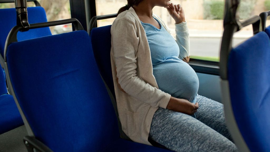 Embarazada autobús
