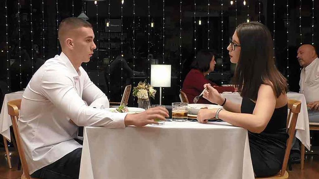 Daniel y Silvia durante su cita en 'First Dates'