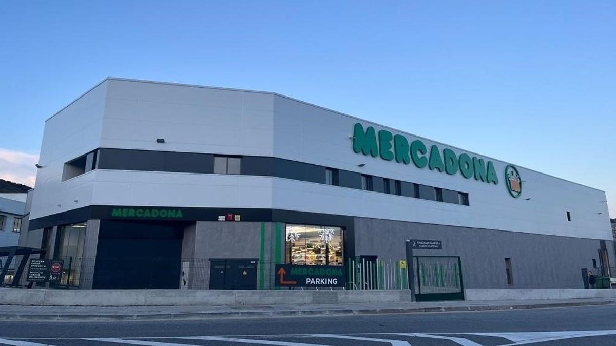 Mercadona sube los sueldos a sus trabajadores de acuerdo con el IPC Mercadona sube los sueldos a sus trabajadores de acuerdo con el IPC