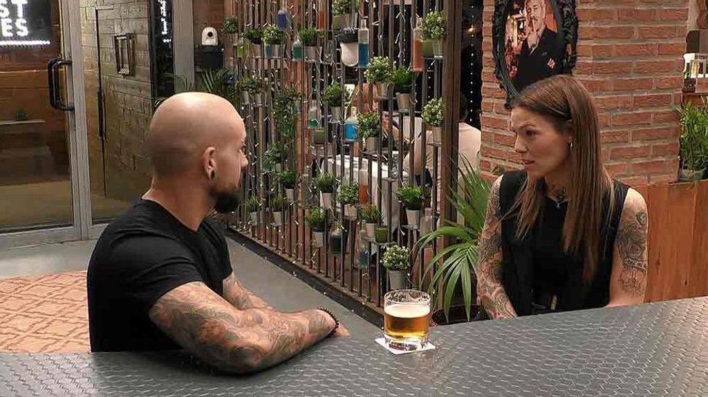 Raquel y Álex durante su cita en 'First Dates'