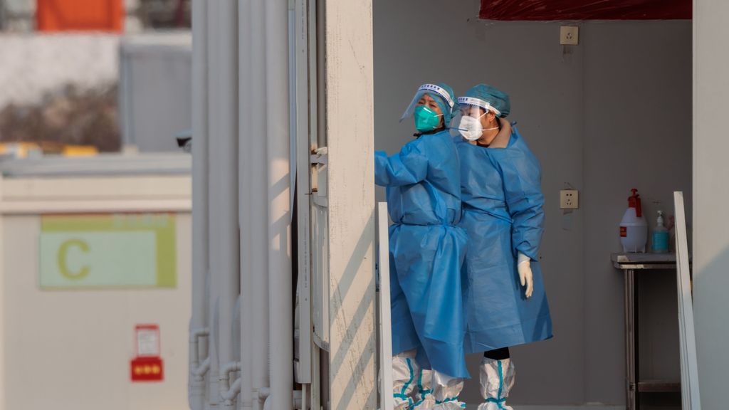 Sanidad se reúne con CCAA y epidemiólogos por el covid en China: "No han tenido contacto con el virus"
