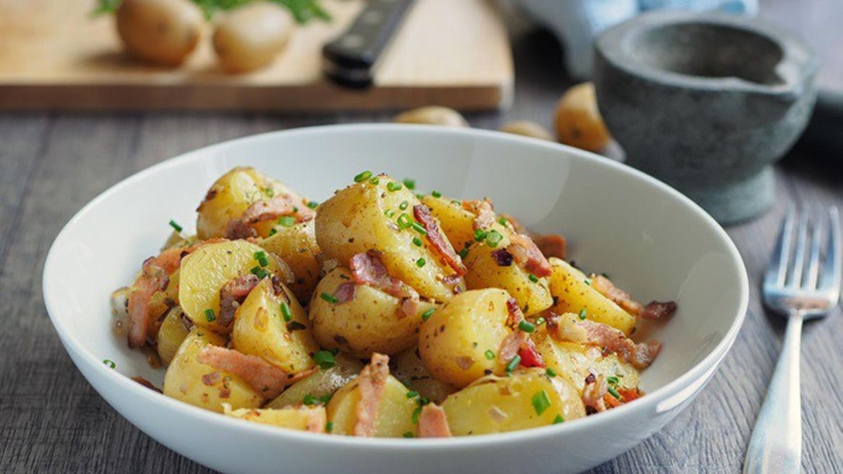 Archivo - Ensalada de patatas