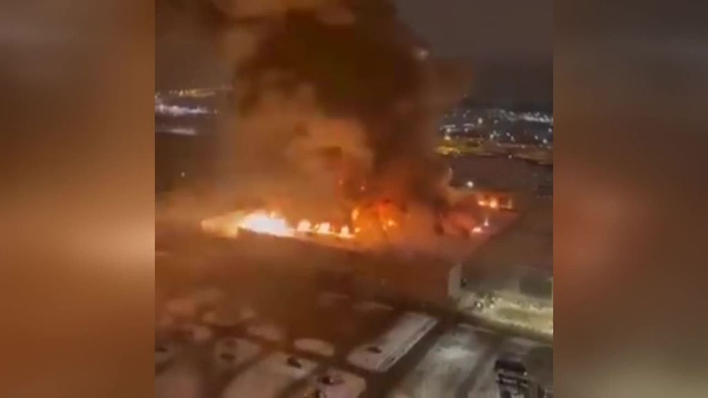 Una fuerte explosión y un incendio dejan un muerto en un centro comercial situado en Moscú