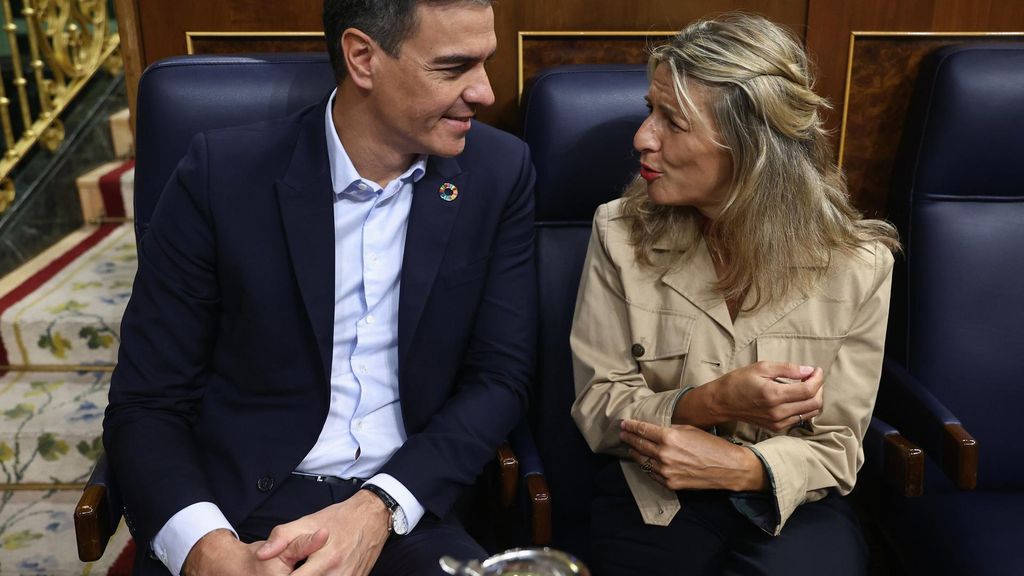 Archivo - El presidente del Gobierno, Pedro Sánchez y la vicepresidenta segunda y ministra de Trabajo y Economía Social, Yolanda Díaz, en una imagen de archivo.