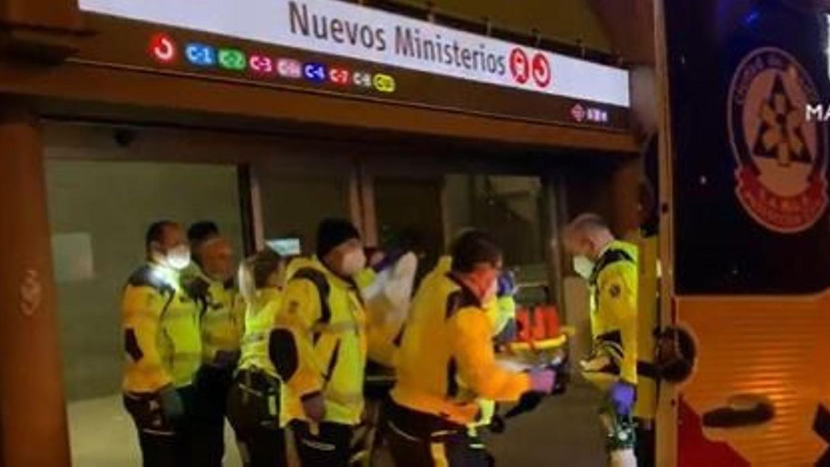 Grave un joven de 24 años tras caer ocho metros por las escaleras de Nuevos Ministerios.