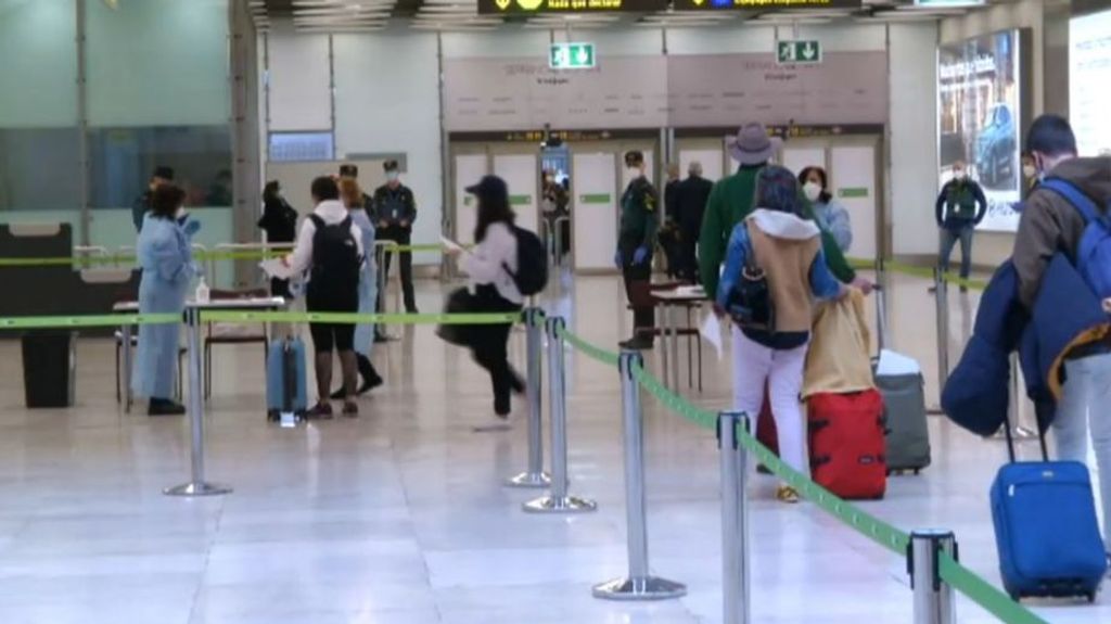 Europa se plantea pedir pruebas negativas de covid a los viajeros chinos antes de que salgan de su país