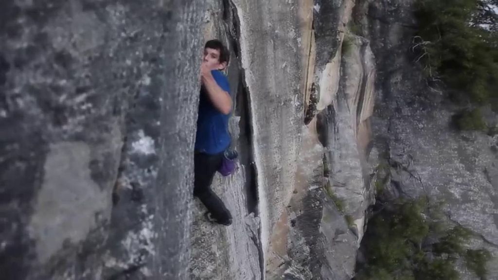 Alex Honnold, el escalador que asciende por paredes verticales a vida o muerte