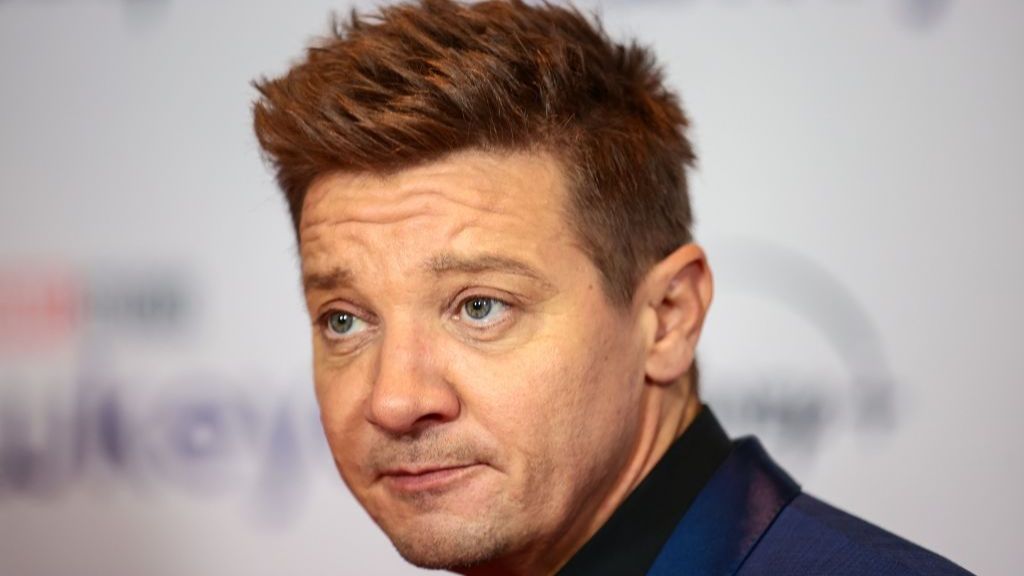 El 'parte médico' de Jeremy Renner: en estado crítico con traumatismo torácico y lesiones ortopédicas