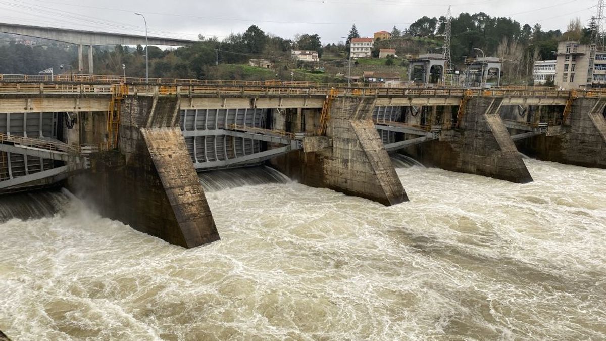 Presa de Velle, en Ourense, este martes. Presa de Velle, en Ourense, este martes.