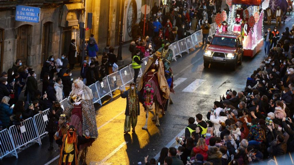 Dromedarios en la cabalgata de Ourense de 2022.