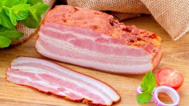 Eso sí, será de vital importancia tomar la panceta o el bacon cocinada.