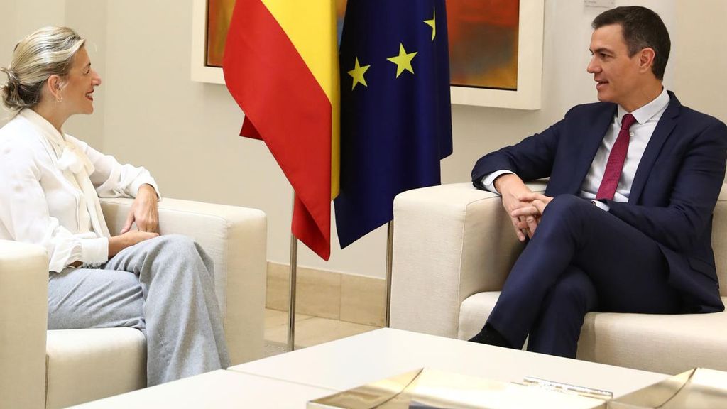 El presidente Pedro Sánchez y la vicepresidenta Yolanda Díaz en Moncloa para cerrar el nuevo paquete de medidas anticrisis