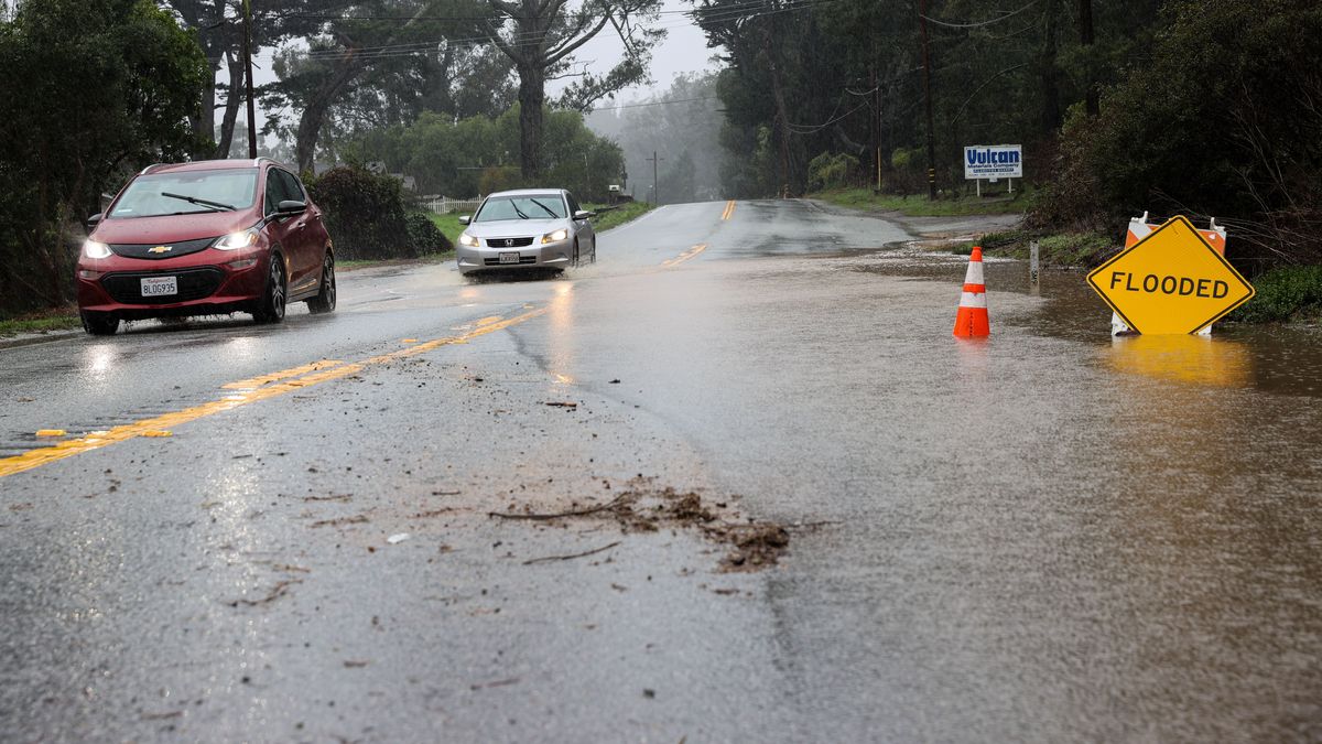 Un ciclón bomba golpea California con más lluvias torrenciales