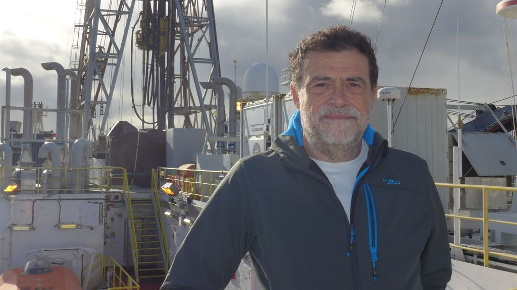 El investigador José Abel Flores a bordo del buque científico Joides Resolution.