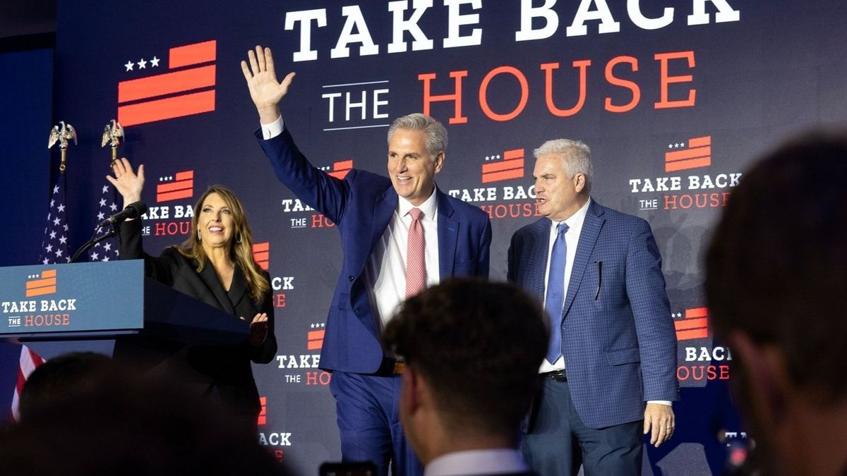 Kevin McCarthy, elegido presidente de la Cámara de Representantes en la decimoquinta votación