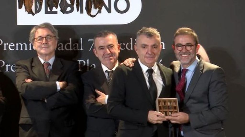 Manuel Vilas gana el Premio Nadal con 'Nosotros'