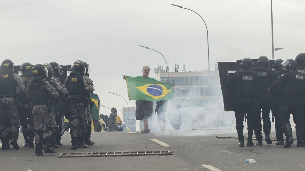 Se elevan a 300 los bolsonaristas detenidos tras el asalto a las instituciones en Brasil