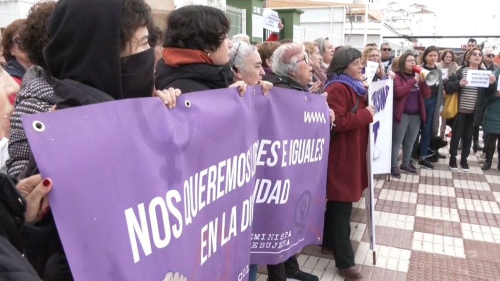 Concentración en El Puerto de Santa María, en Cádiz, contra otro de los crímenes machistas