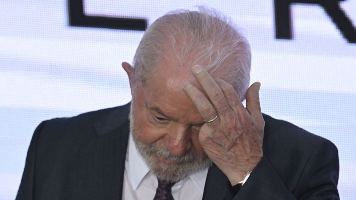 Lula da Silva visita el escenario de los asaltos a las instituciones en Brasilia: hay más de 300 detenidos