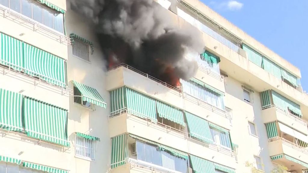 Mueren dos hombres tras el incendio de una vivienda en Fuengirola