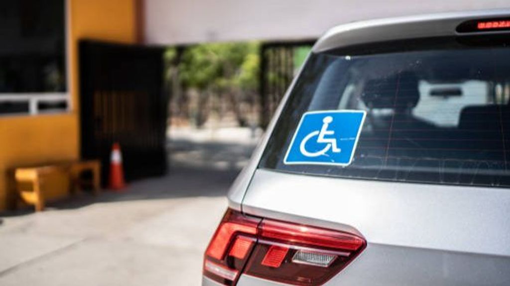 Tarjeta de aparcamiento para personas con movilidad reducida.