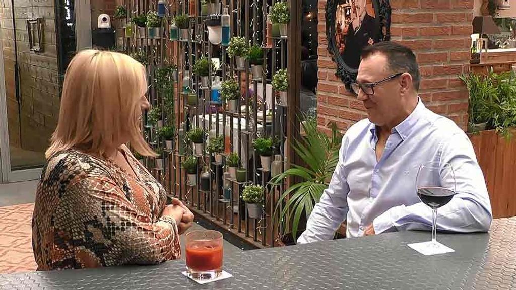 Araceli y Juan Carlos durante su cita en 'First Dates'