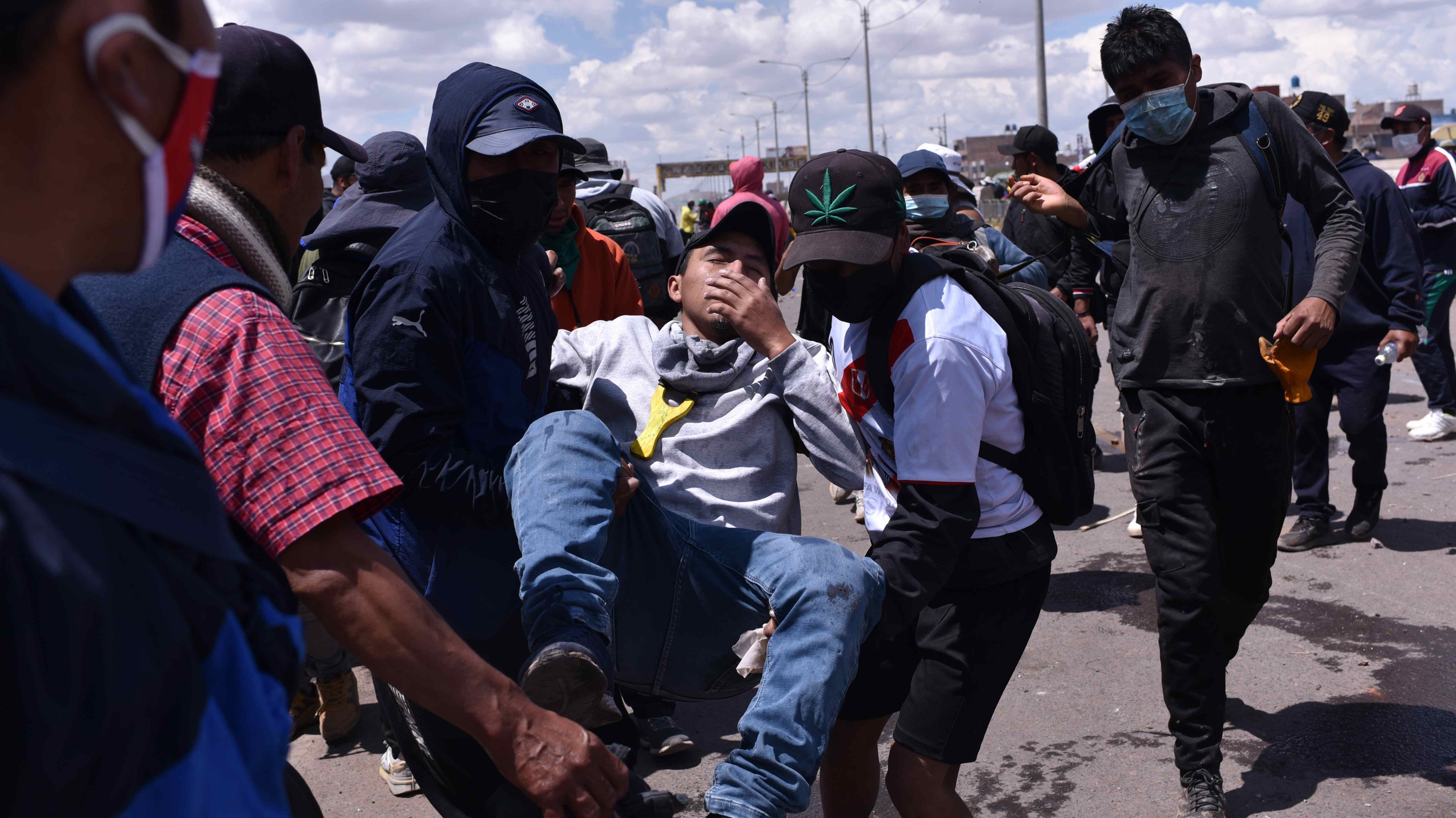 Nuevas protestas en Perú para pedir la salida de Boluarte dejan más de una decena de muertos