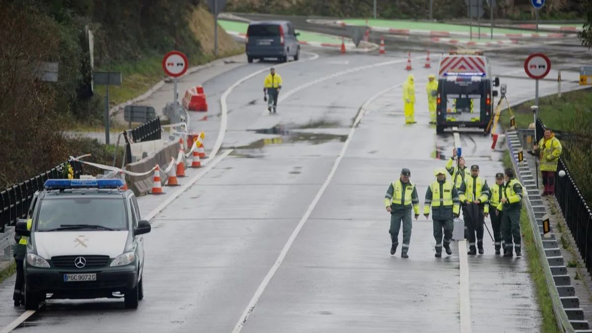 el equipo especializado ha comenzado la reconstruccion del accidente 2d3a el equipo especializado ha comenzado la reconstruccion del accidente 2d3a
