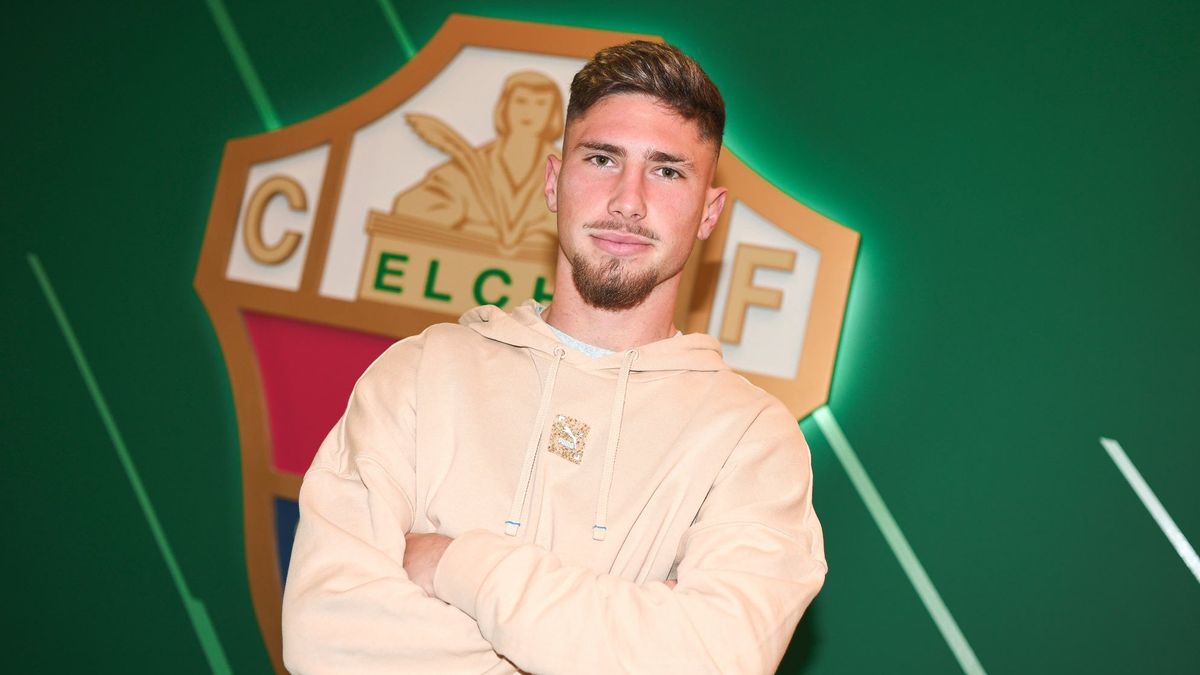 José Ángel Carmona con el Elche José Ángel Carmona con el Elche